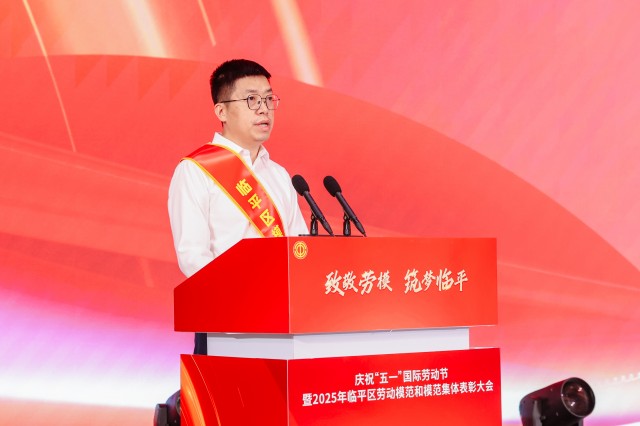 1745974365455284B5Zv.jpg 034A6894.jpg